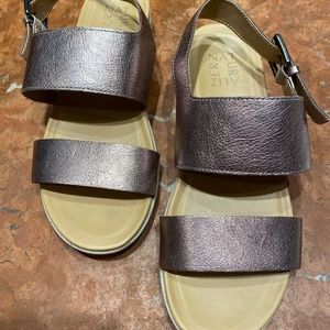 Naturalizer rose gold leather sandals